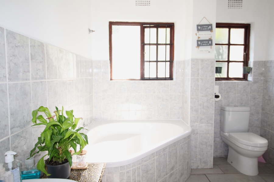 3 Bedroom Property for Sale in Beacon Bay Eastern Cape